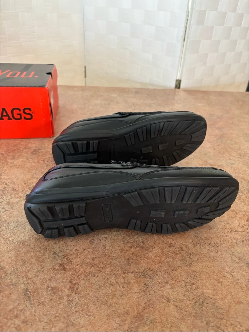 Men’s Deer Stags Black Slip On Comfort Dress Loafers Size 7
